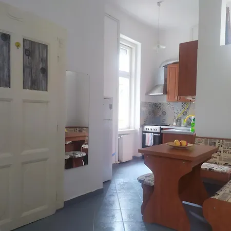 Charmhub Budapest: Your Stylish Sanctuary In The Heart Of The City Guest house