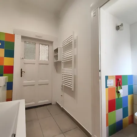 Charmhub Budapest: Your Stylish Sanctuary In The Heart Of The City Guest house
